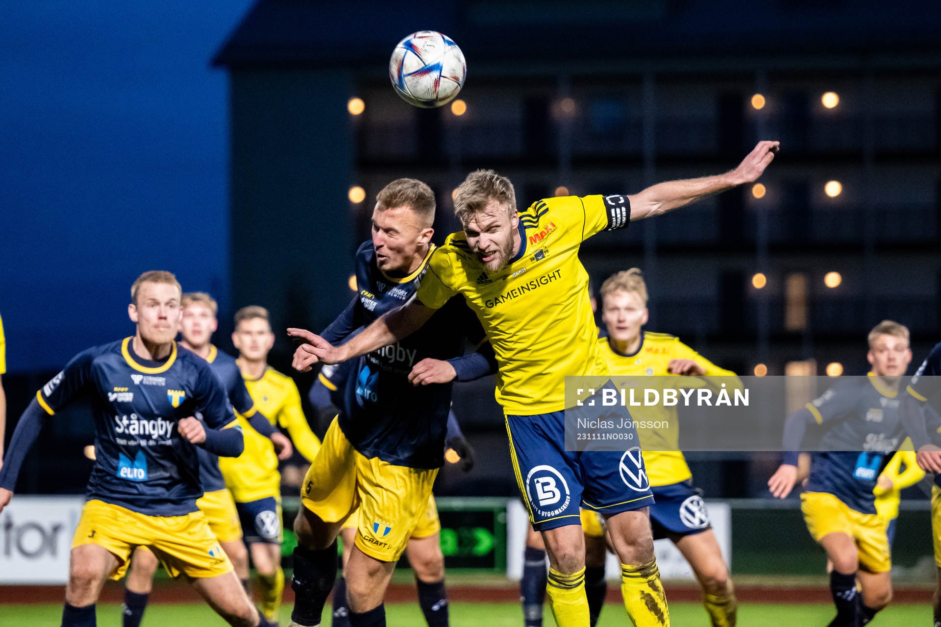 Torns IFs Linus Persson  och Ängelholms Robin Nilsson