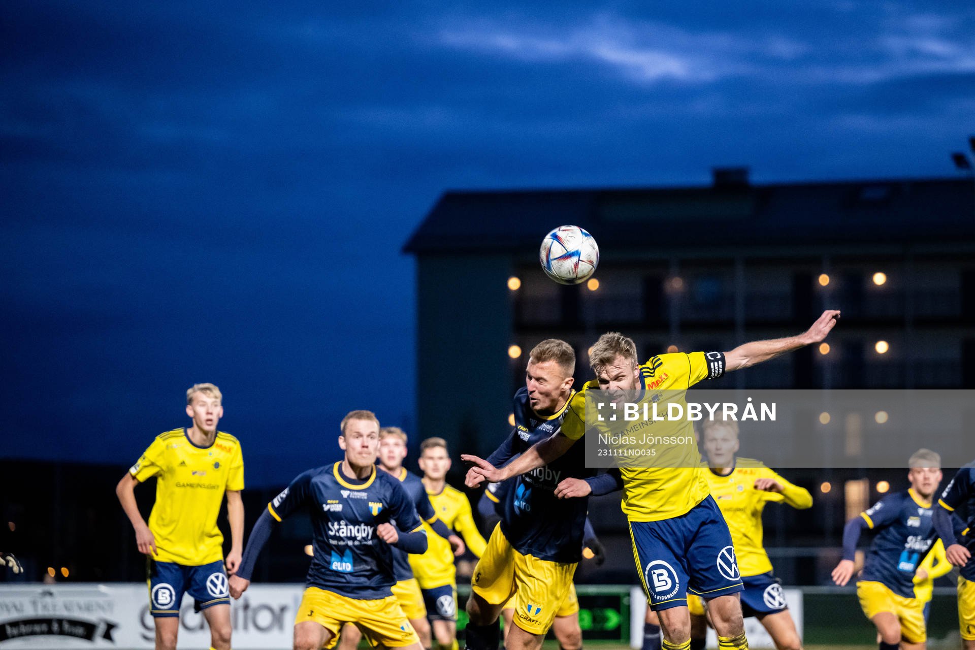 Torns IFs Linus Persson  och Ängelholms Robin Nilsson