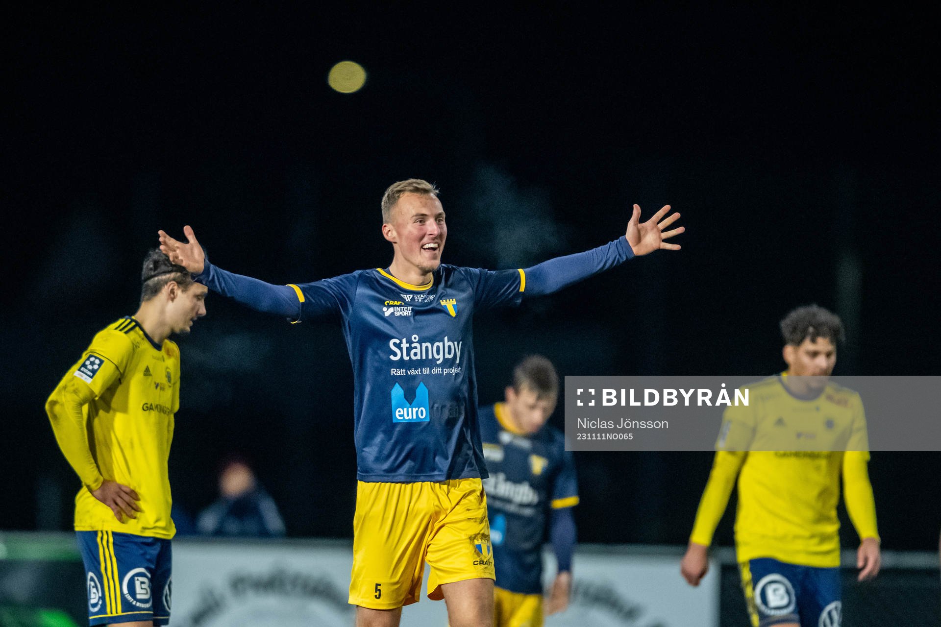 Torns IFs Linus Persson jublar