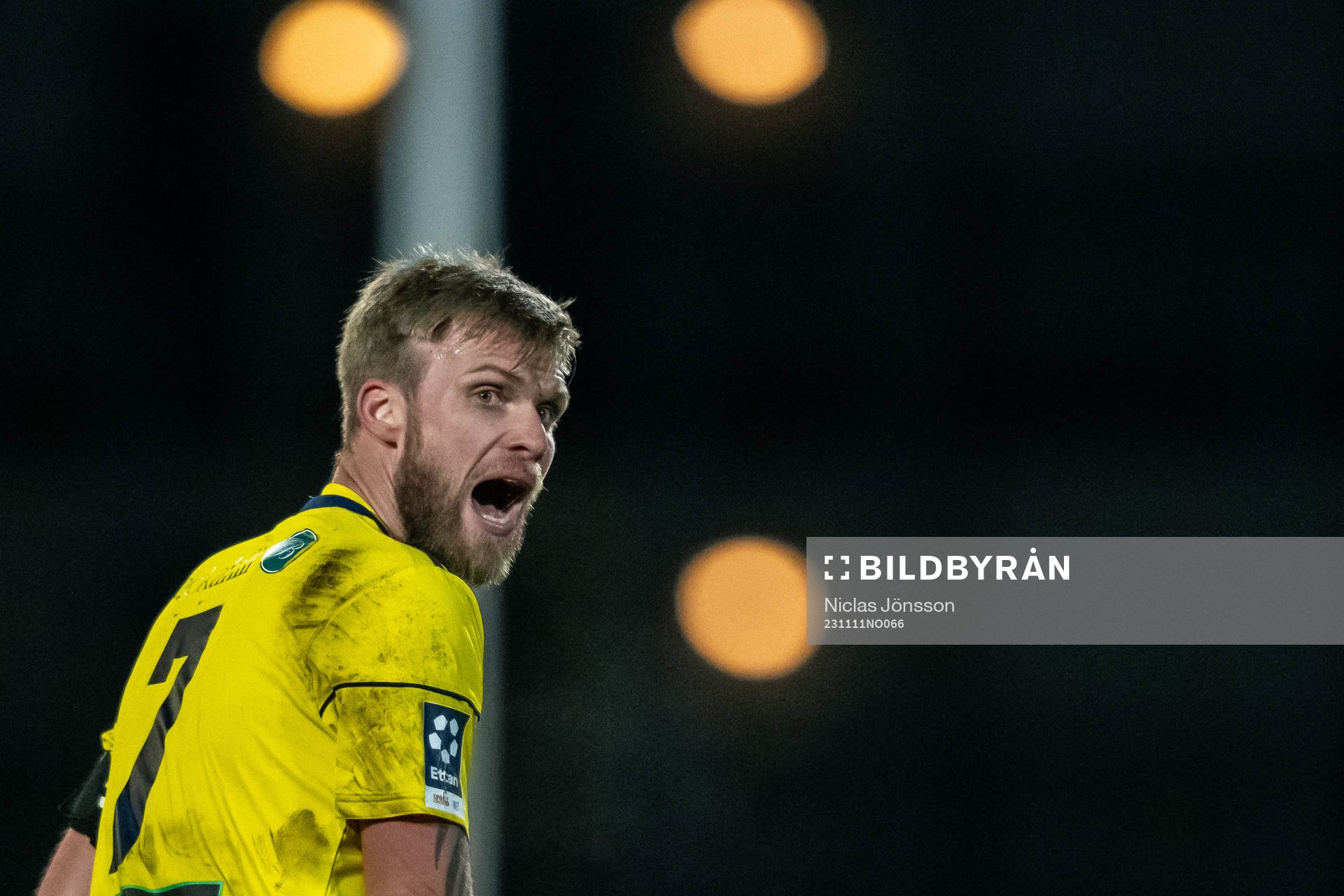 Ängelholms Robin Nilsson reagerar
