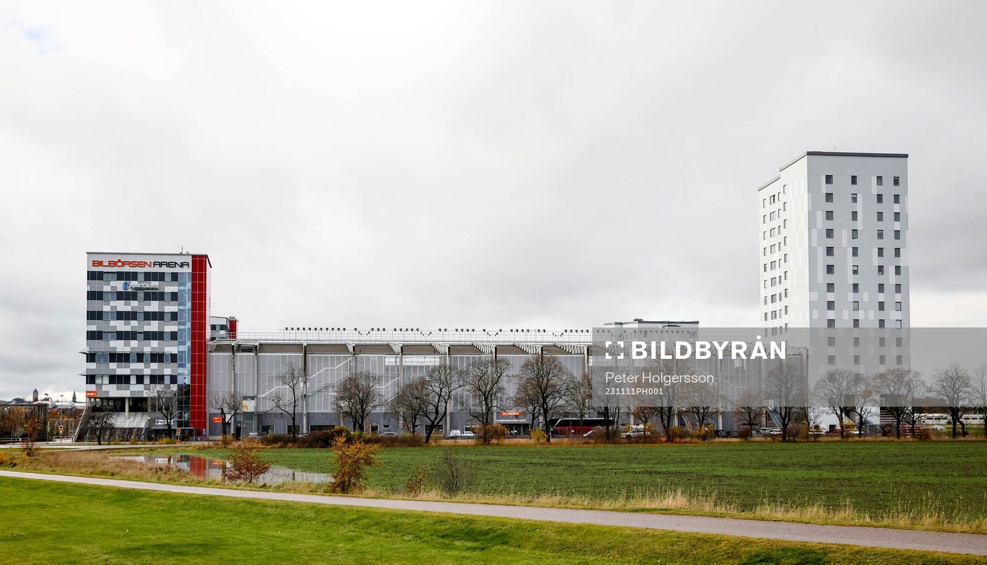 Bilbörsen Arena före fotbollsmatchen i Damallsvenskan mellan Linköping och Kristianstad den 11 november 2023 i Linköping. 