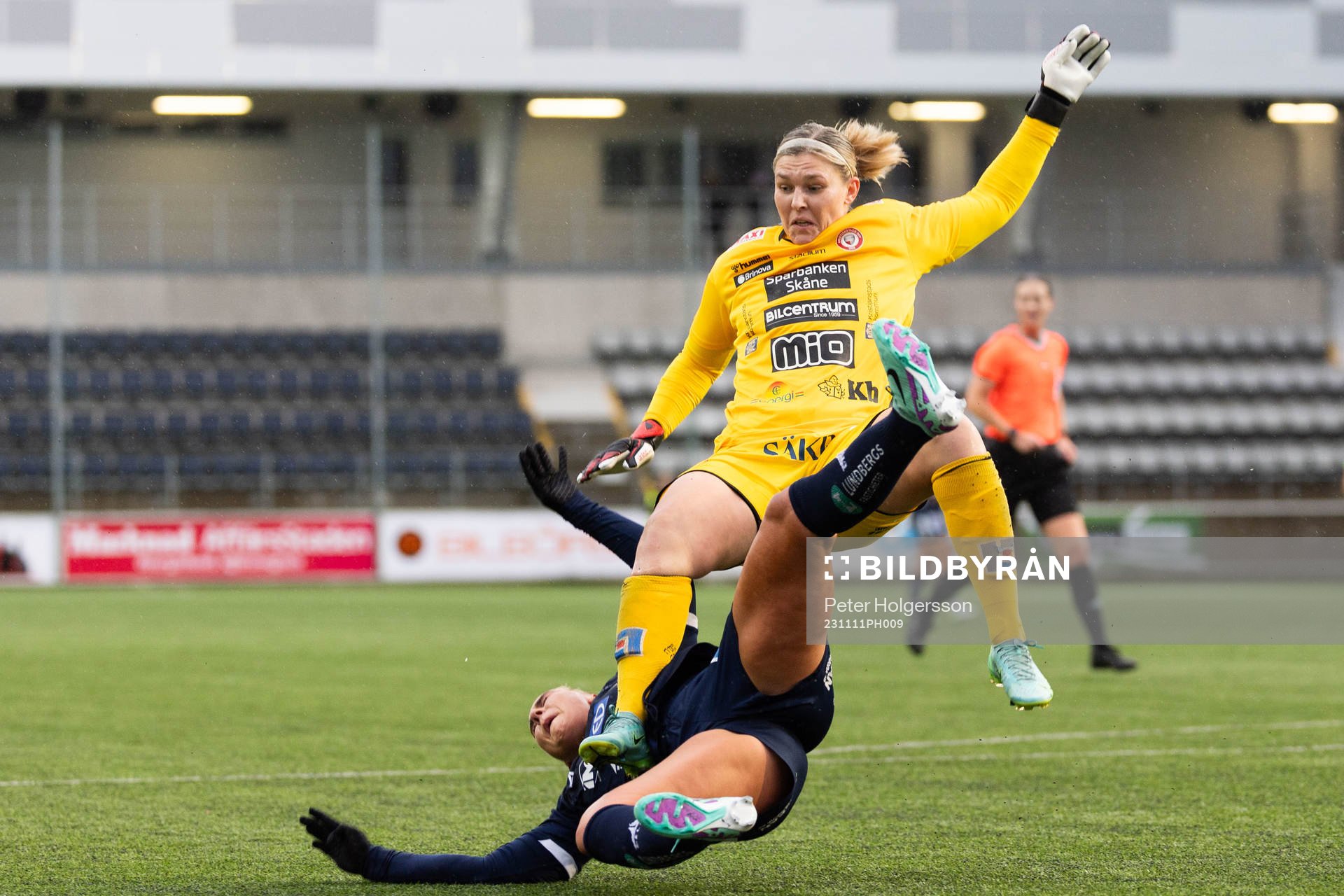 Kristianstads målvakt Moa Olsson och Linköpings Cathinka