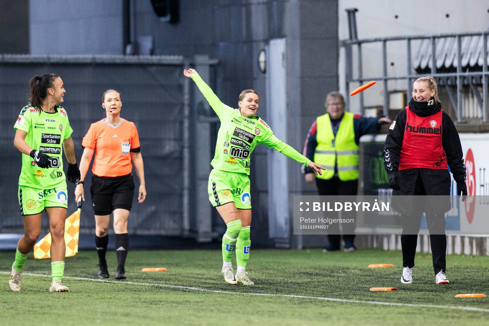 Kristianstads Tilda Persson jublar efter 2-3 under fotbollsmatchen i Damallsvenskan mellan Linköping och Kristianstad den 11 november 2023 i Linköping.