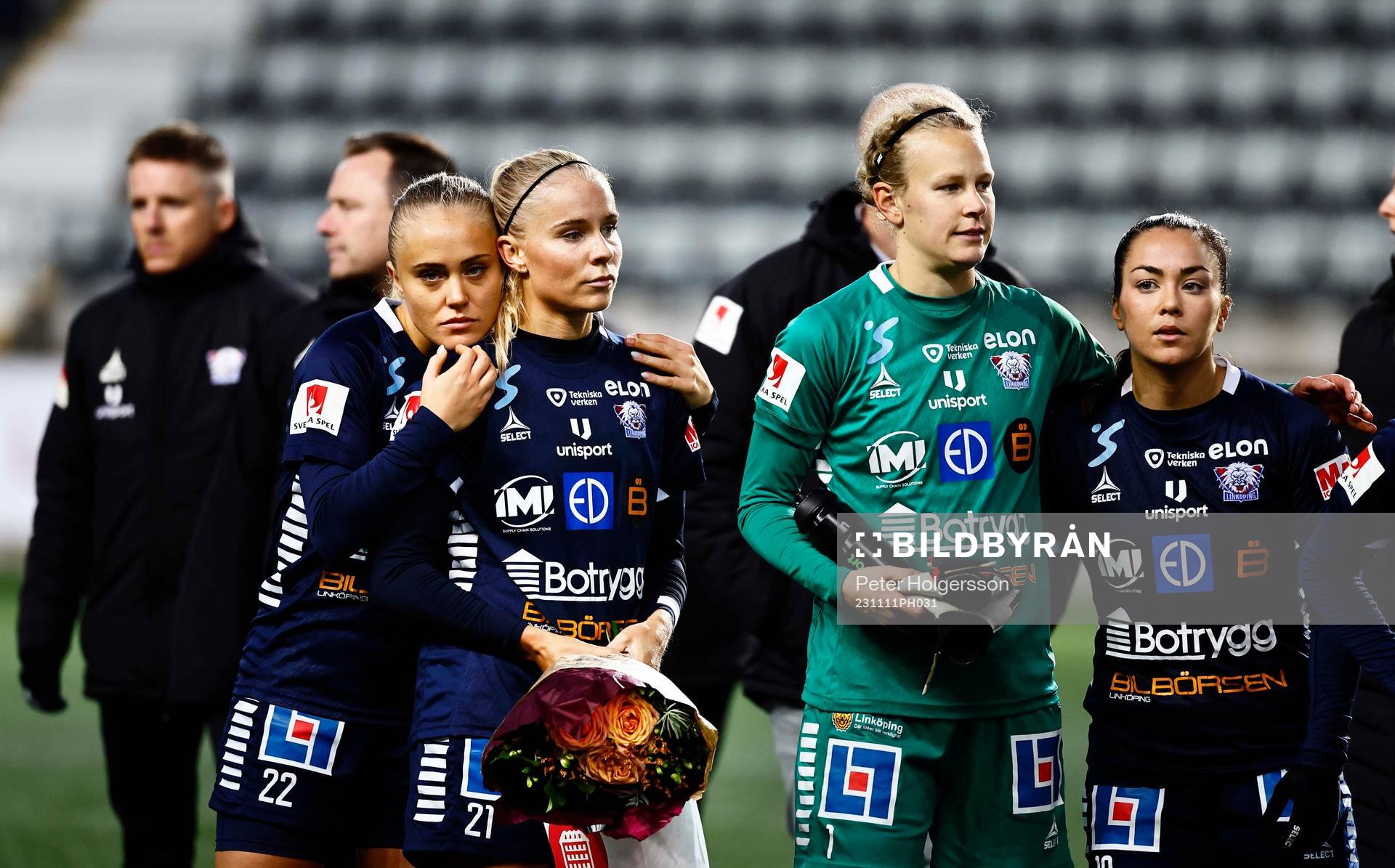 Linköpings Alva Selerud, Stina Lennartsson, målvakt Cajsa Andersson och Michelle De Jongh under fotbollsmatchen i Damallsvenskan mellan Linköping och Kristianstad den 11 november 2023 i Linköping.