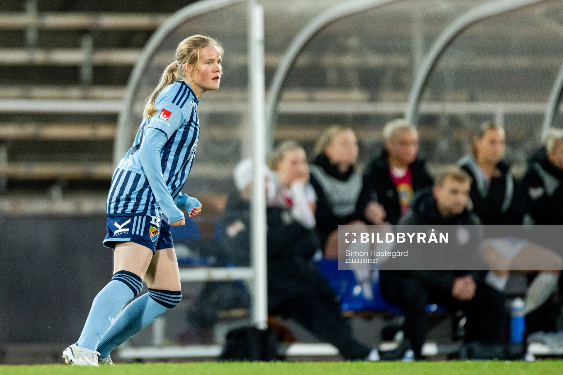 Djurgårdens Märta Ankarcrona under fotbollsmatchen i Damallsvenskan mellan Djurgården och IK Uppsala den 11 november 2023 i Stockholm. 