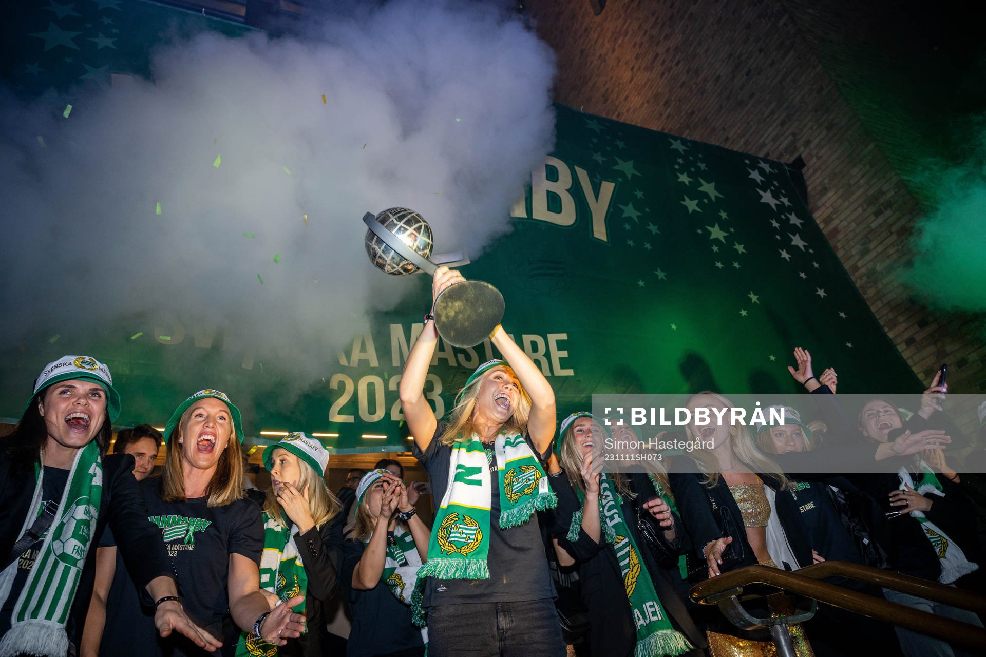 Hammarbys spelare jublar