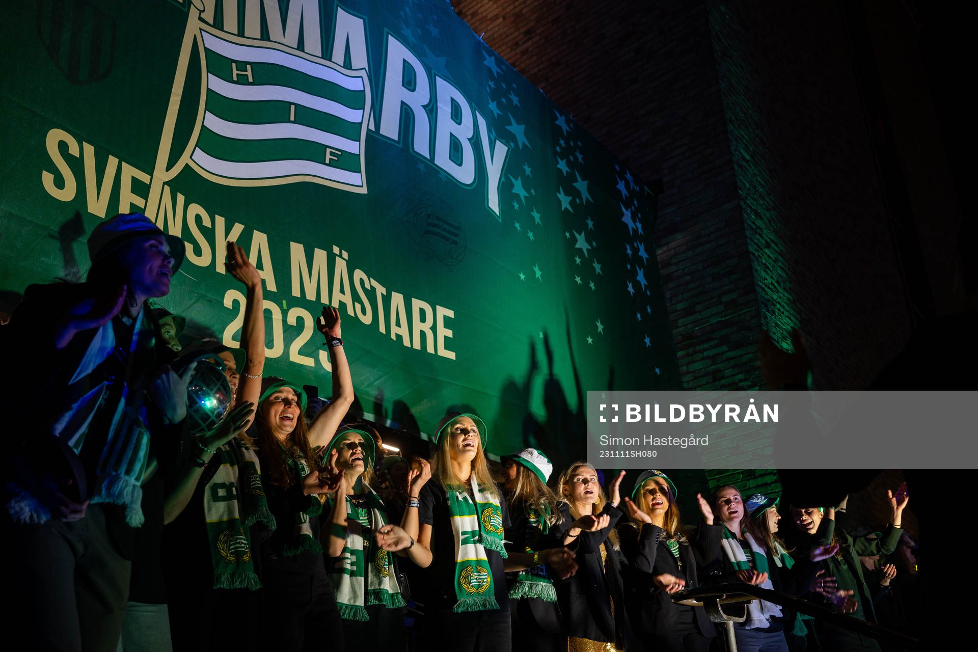 Hammarbys spelare jublar