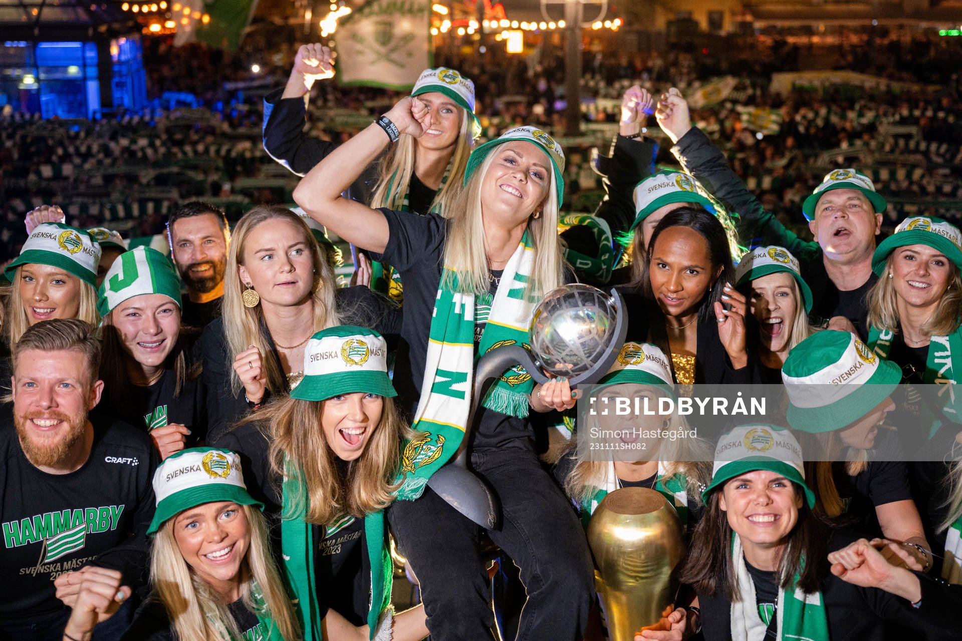 Hammarbys spelare jublar