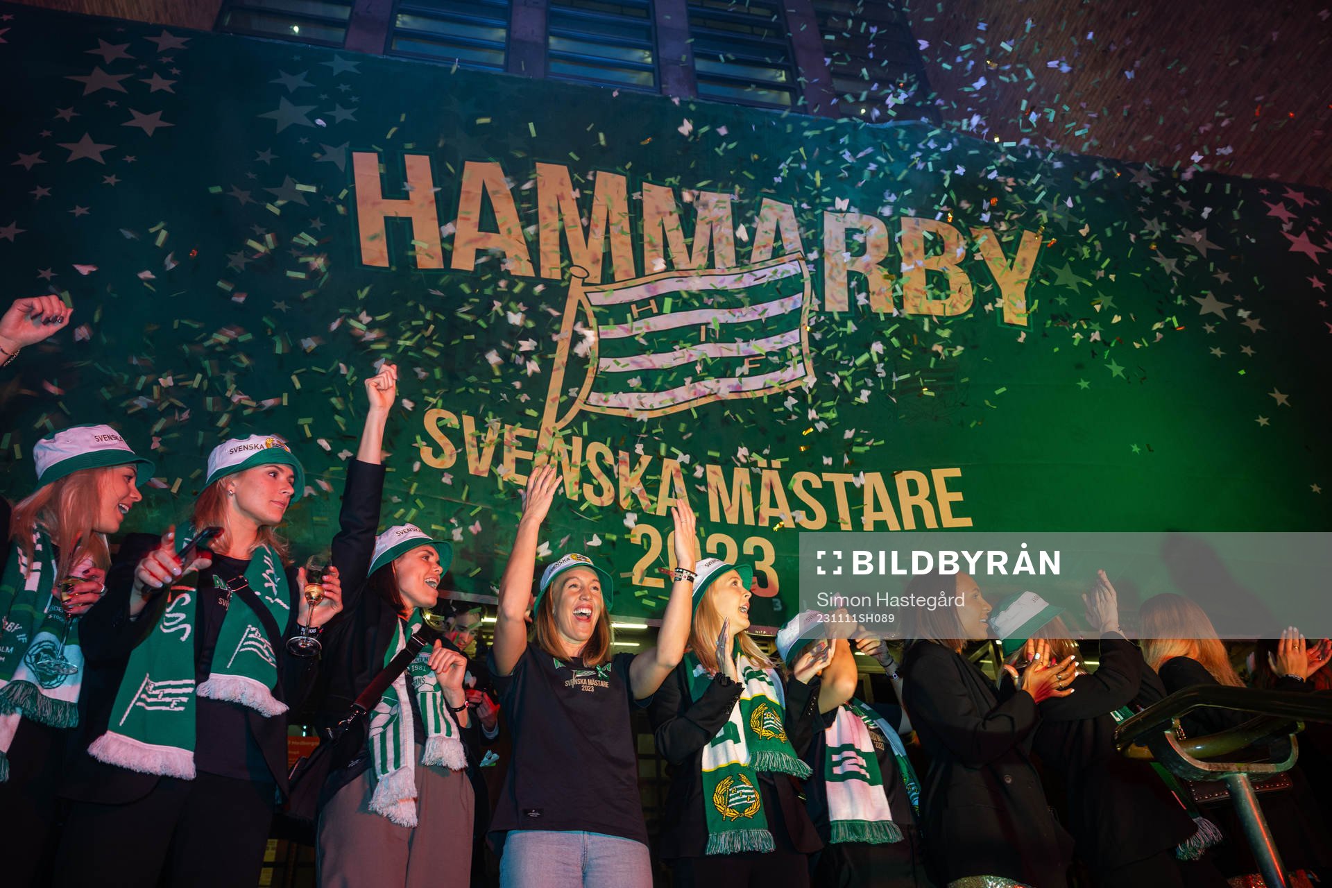 Hammarbys spelare jublar
