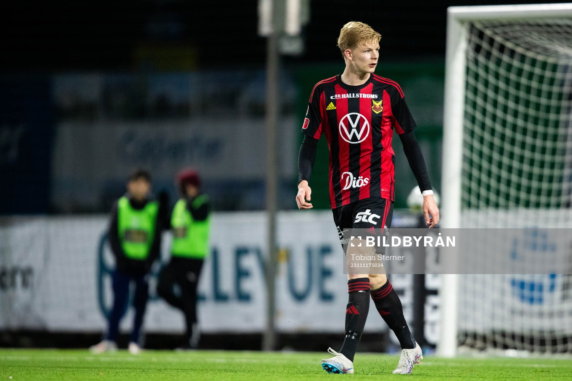 Östersunds Malcolm Stolt under fotbollsmatchen i Superettan mellan Västerås SK och Östersund den 11 november 2023 i Västerås. 