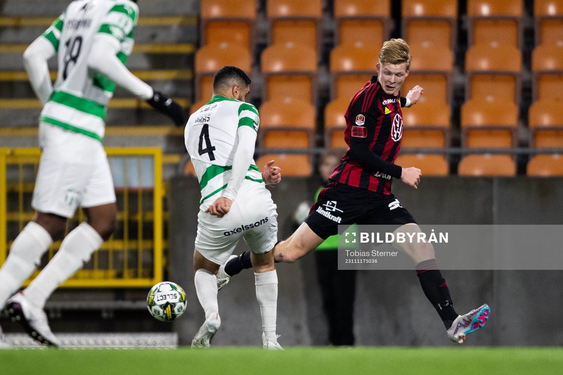 Västerås SKs Umit Aras och Östersunds Malcolm Stolt
