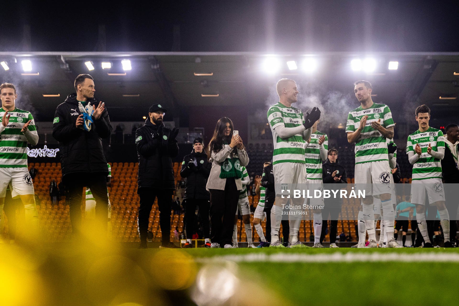 Västerås SKs Simon Johansson och Filip Tronet efter fotbollsmatchen i Superettan mellan Västerås SK och Östersund den 11 november 2023 i Västerås.