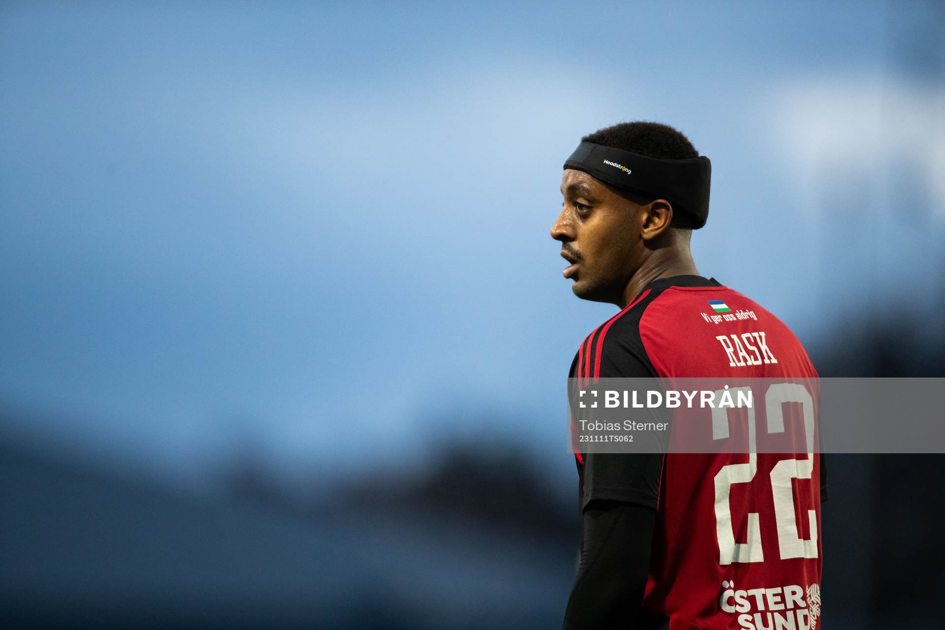 Östersunds Malcolm Stolt jublar med lagkamrater