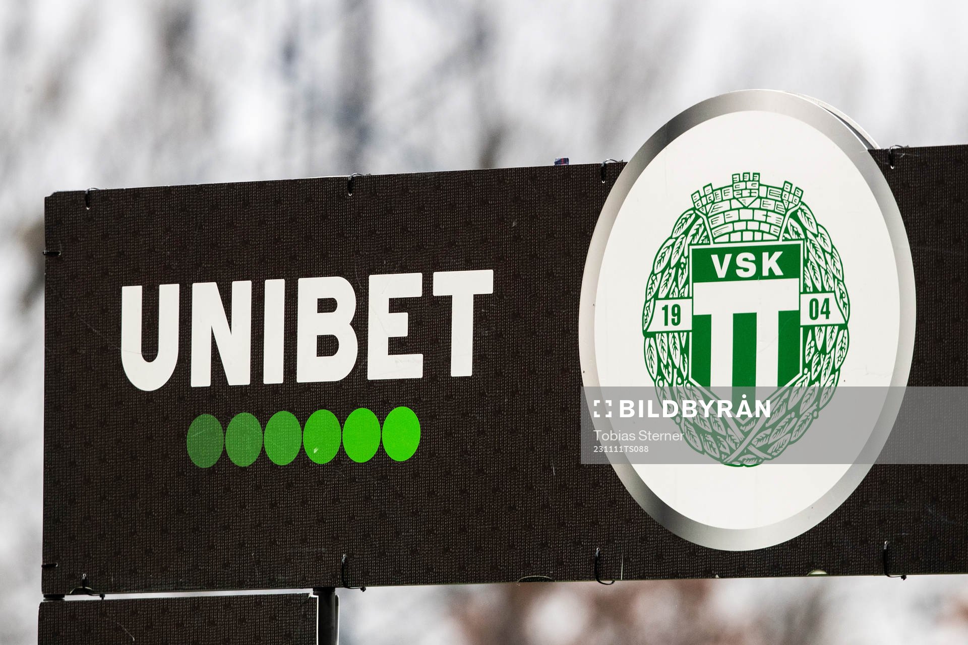 Skylt med Unibet och Västerås SKs logga inför fotbollsmatchen i Superettan mellan Västerås SK och Östersund den 11 november 2023 i Västerås.