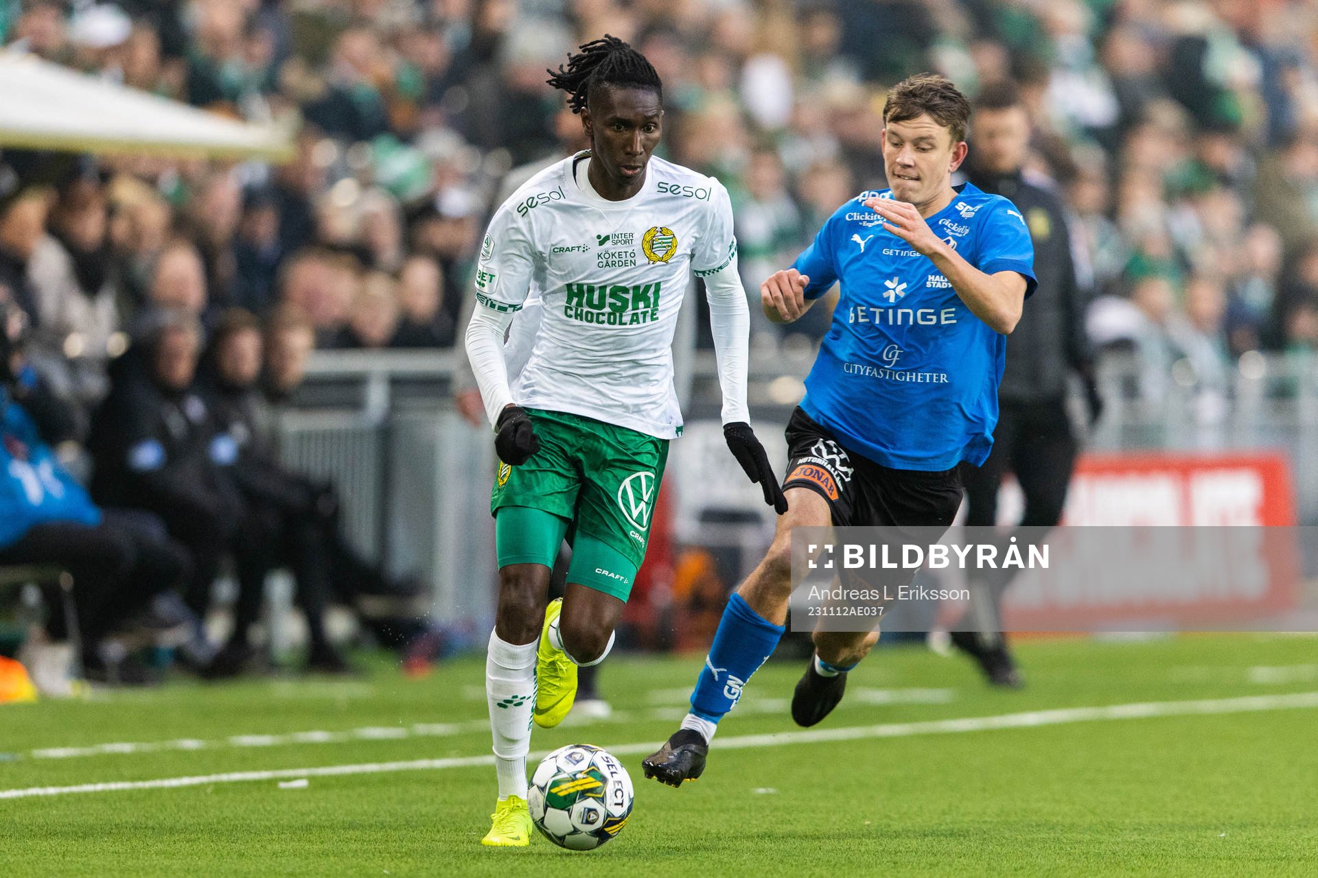 Hammarbys Bubacarr Trawally och Halmstads Kazper Karlsson