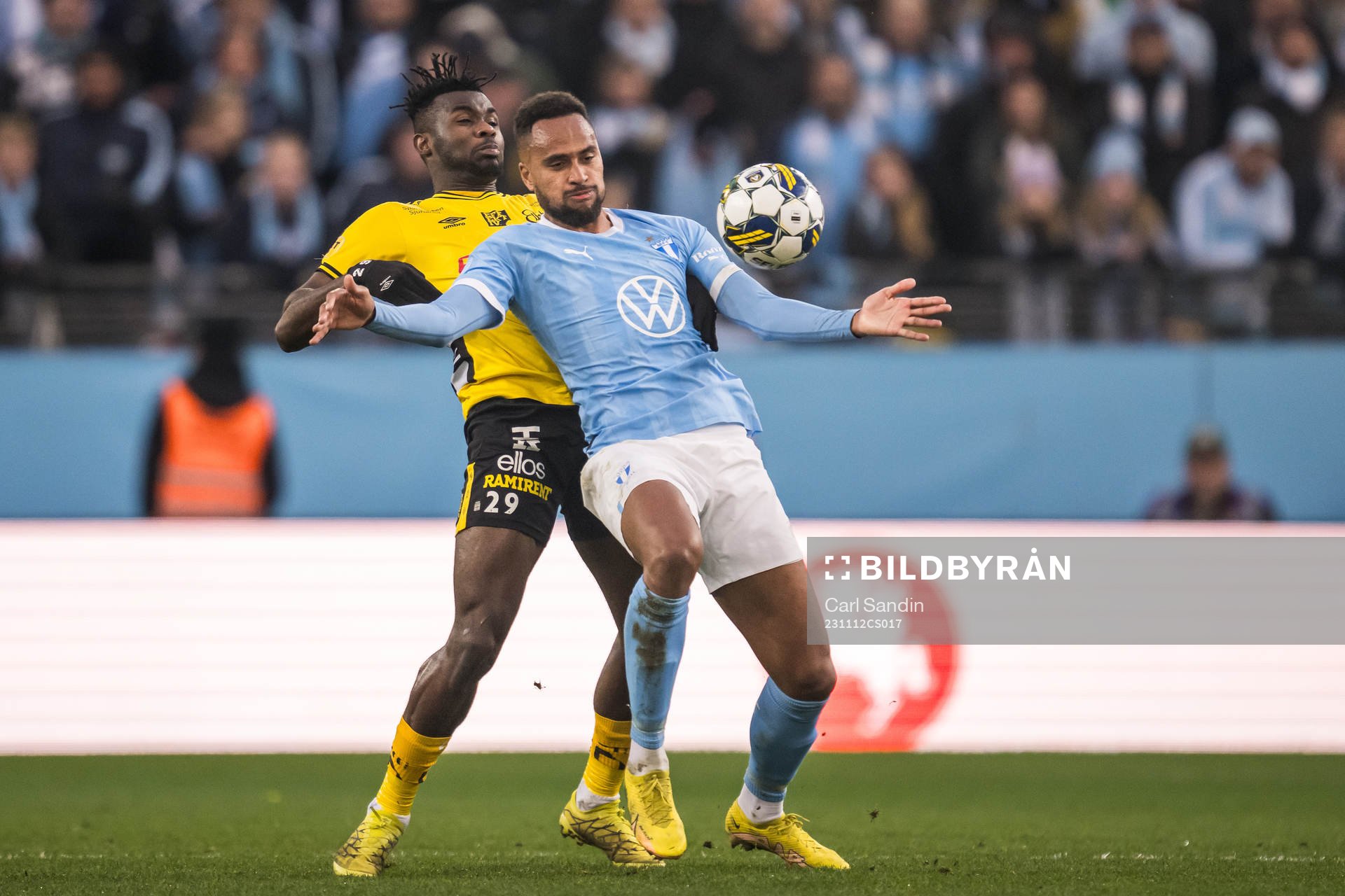 Elfsborgs Ibrahim Buhari och Malmö FFs Isaac Kiese Thelin