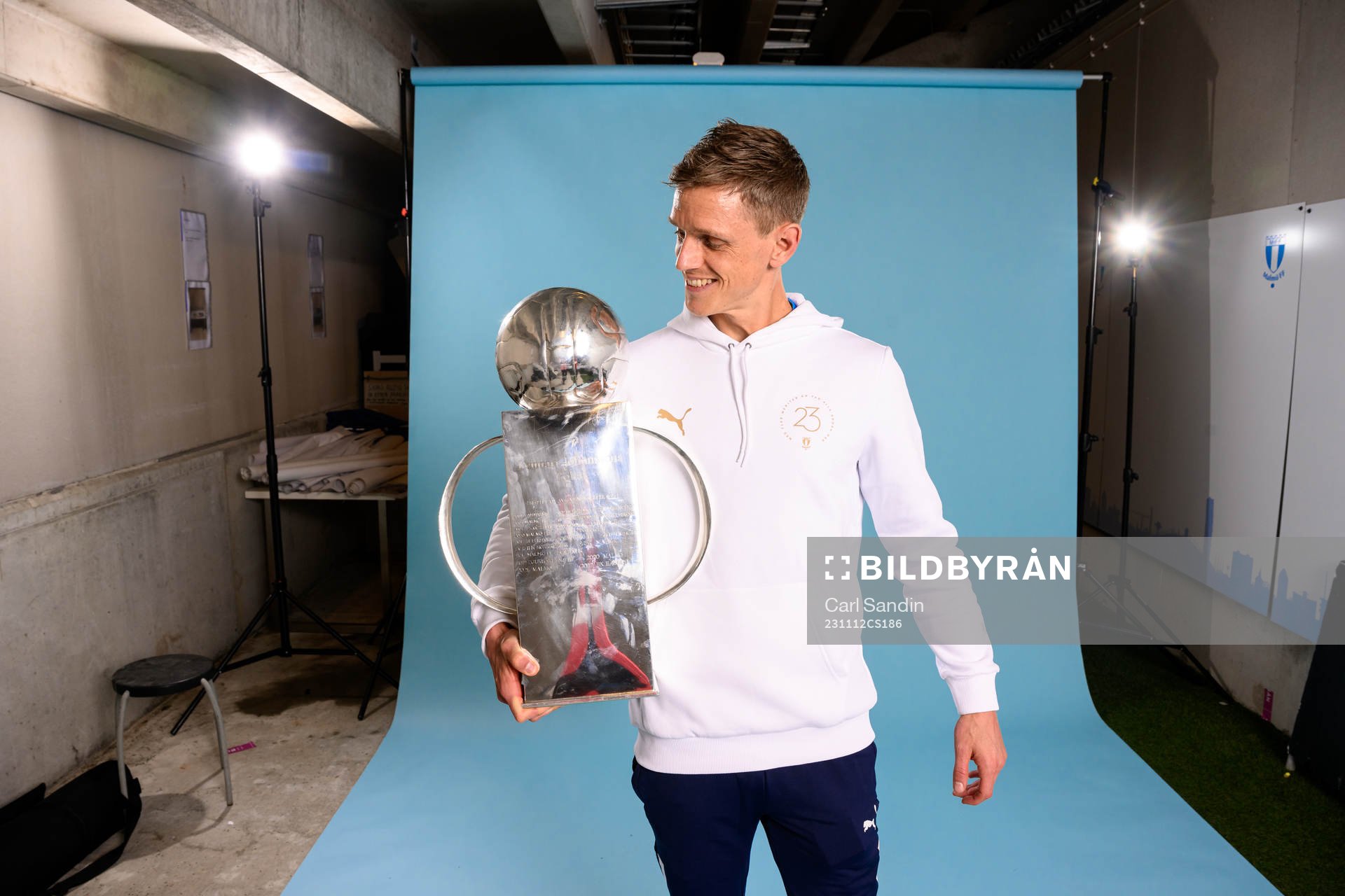 Malmö FFs Søren Rieks jublar med pokalen