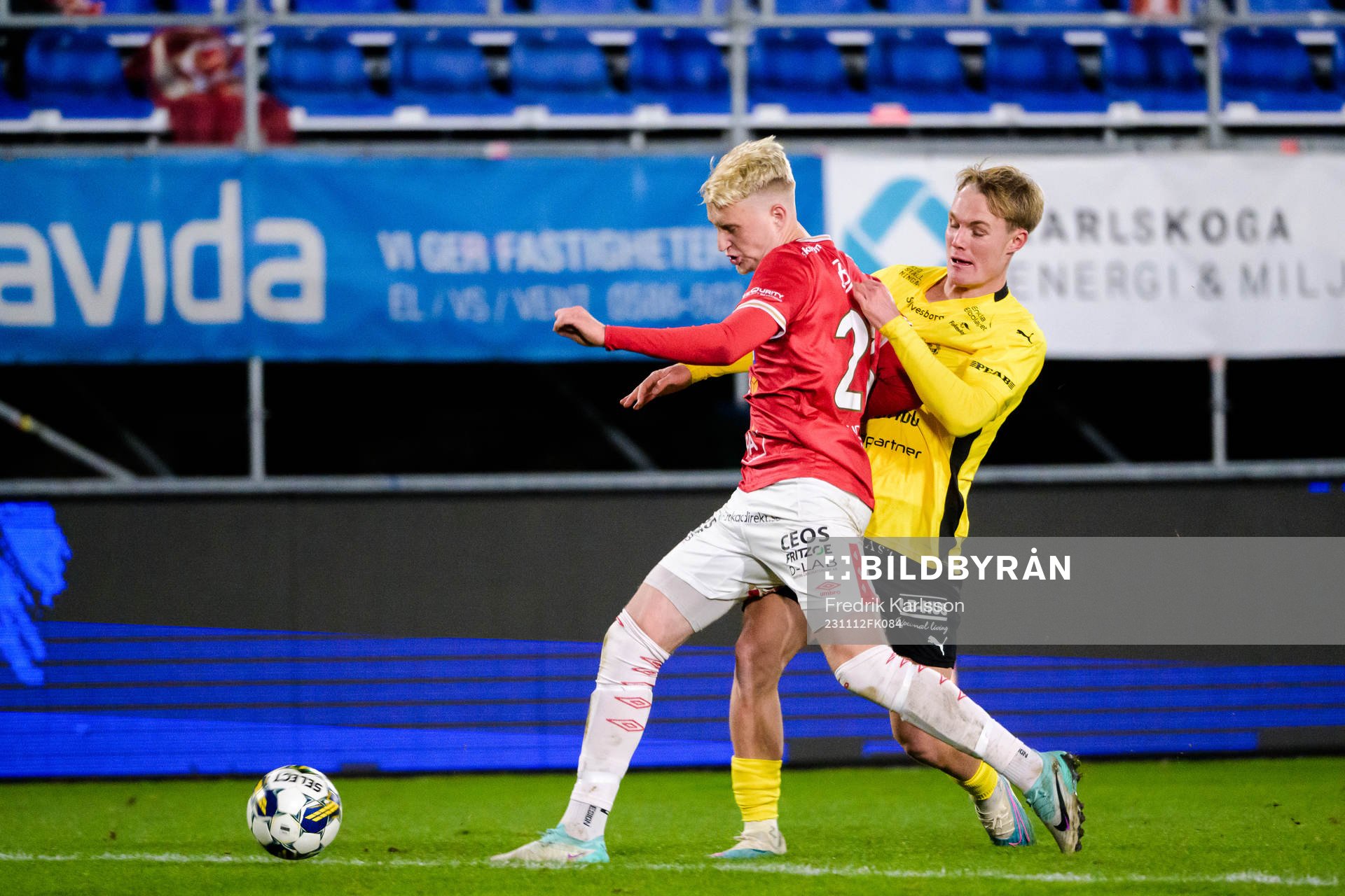 Degerfors Alexander Heden Lindskog och Mjällbys Max Fenger