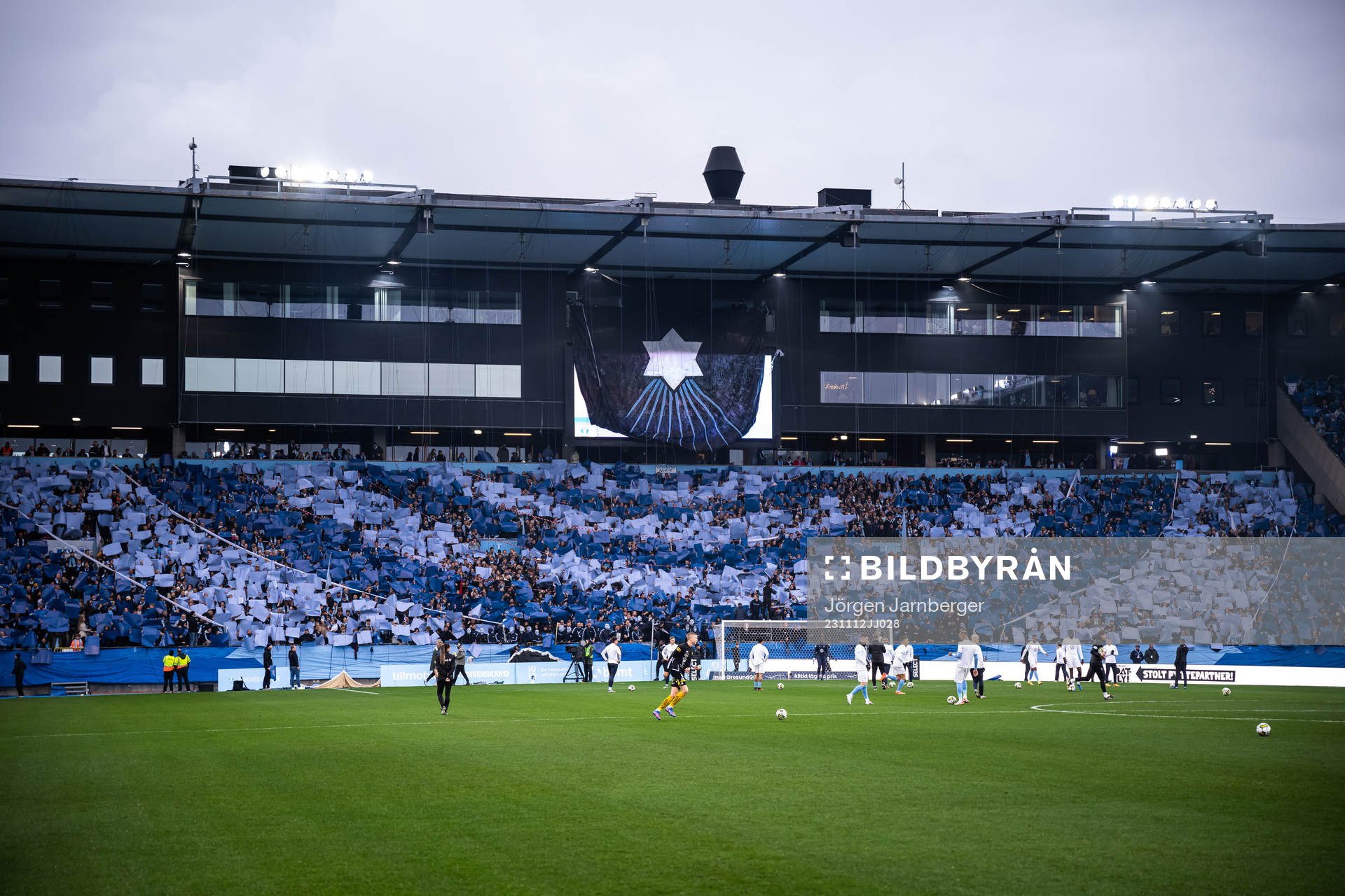 Malmö FFs supportrar med tifo