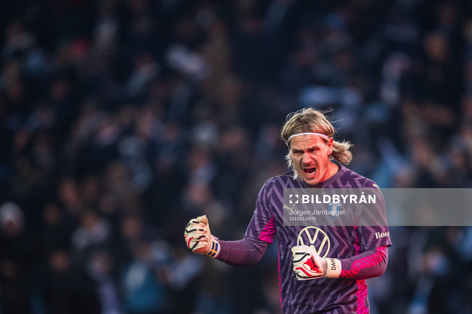 Malmö FFs målvakt Johan Dahlin jublar