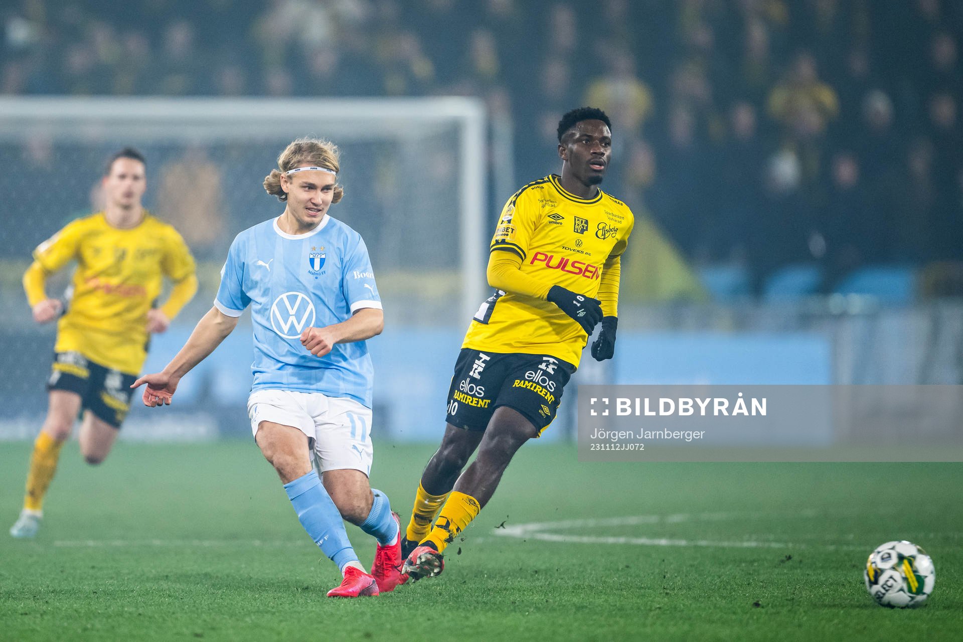 Malmö FFs Sebastian Nanasi och Elfsborgs Michael Baidoo