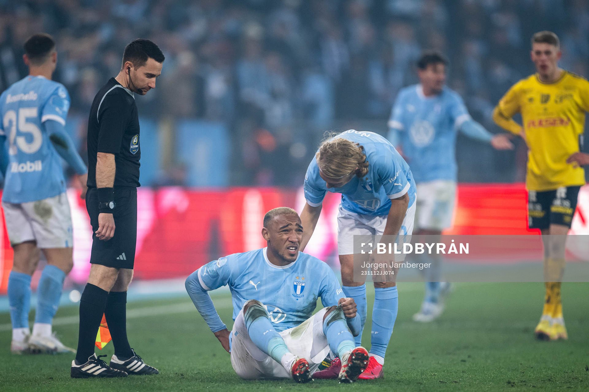 Malmö FFs Derek Cornelius och Sebastian Nanasi