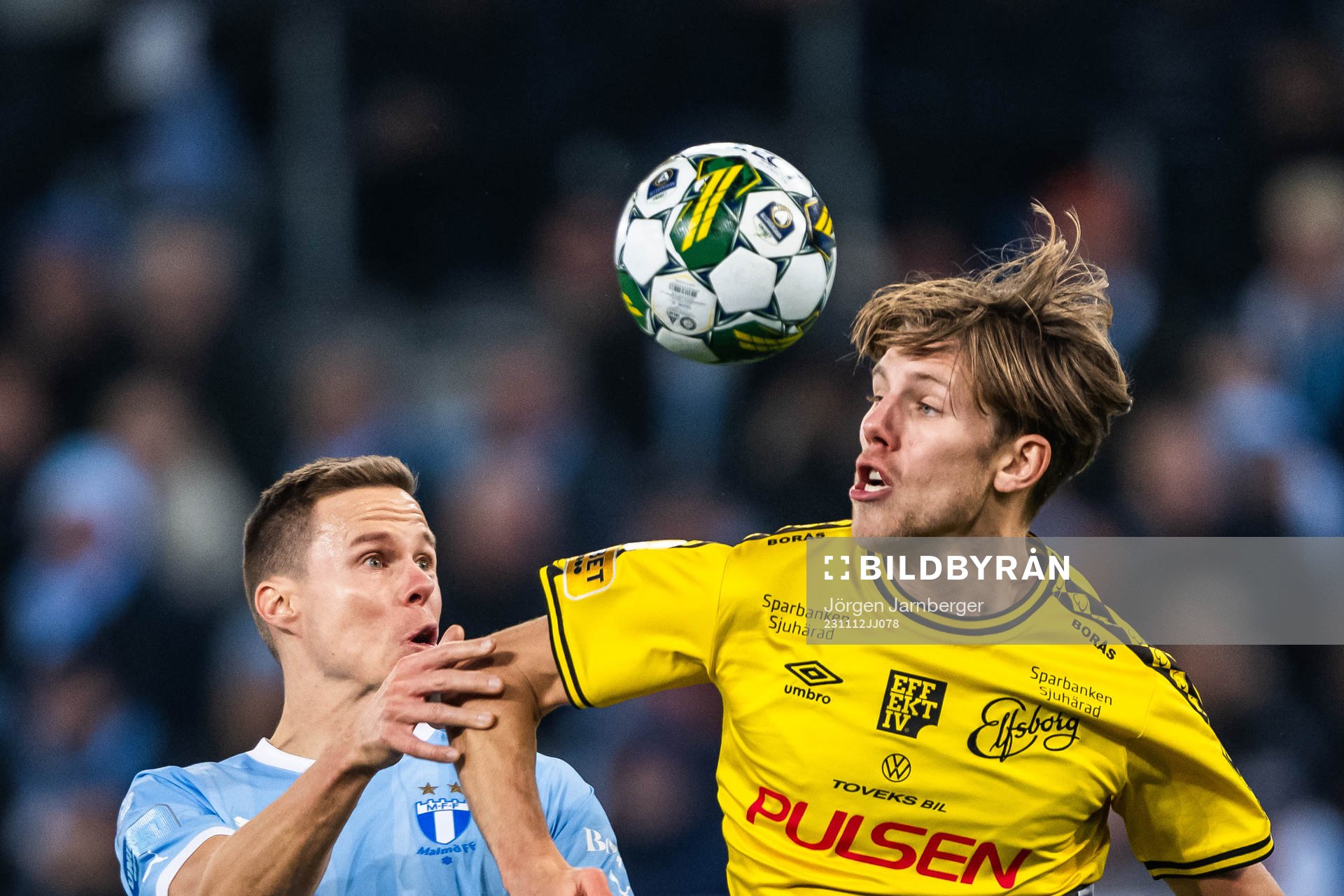Malmö FFs Niklas Moisander och Elfsborgs Noah Söderberg