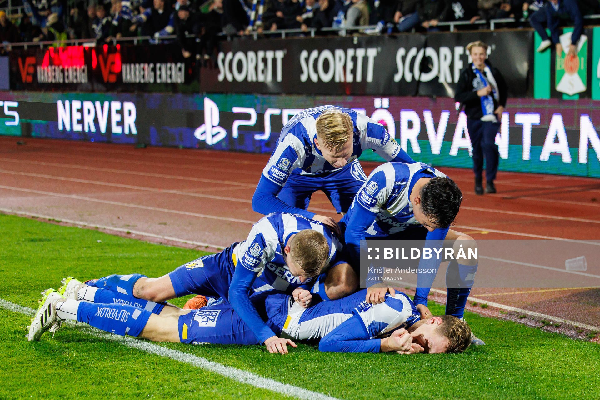 IFK Göteborgs spelare jublar