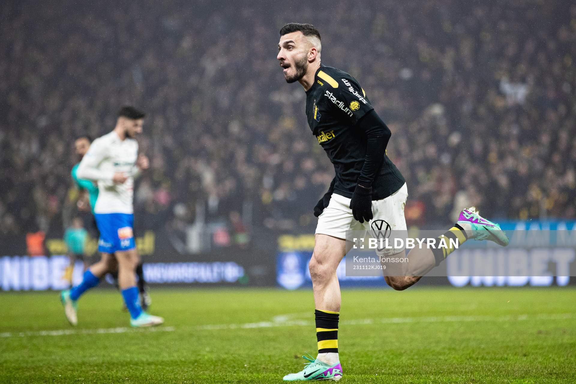 s Ioannis Pittas jublar
