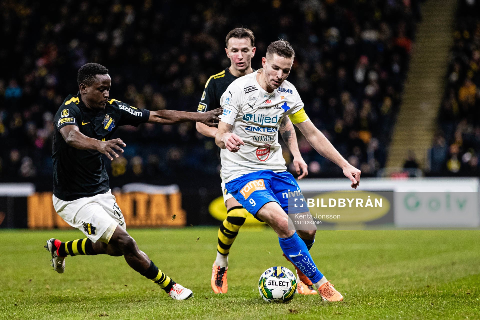 s Erick Otieno och Bersant Celina