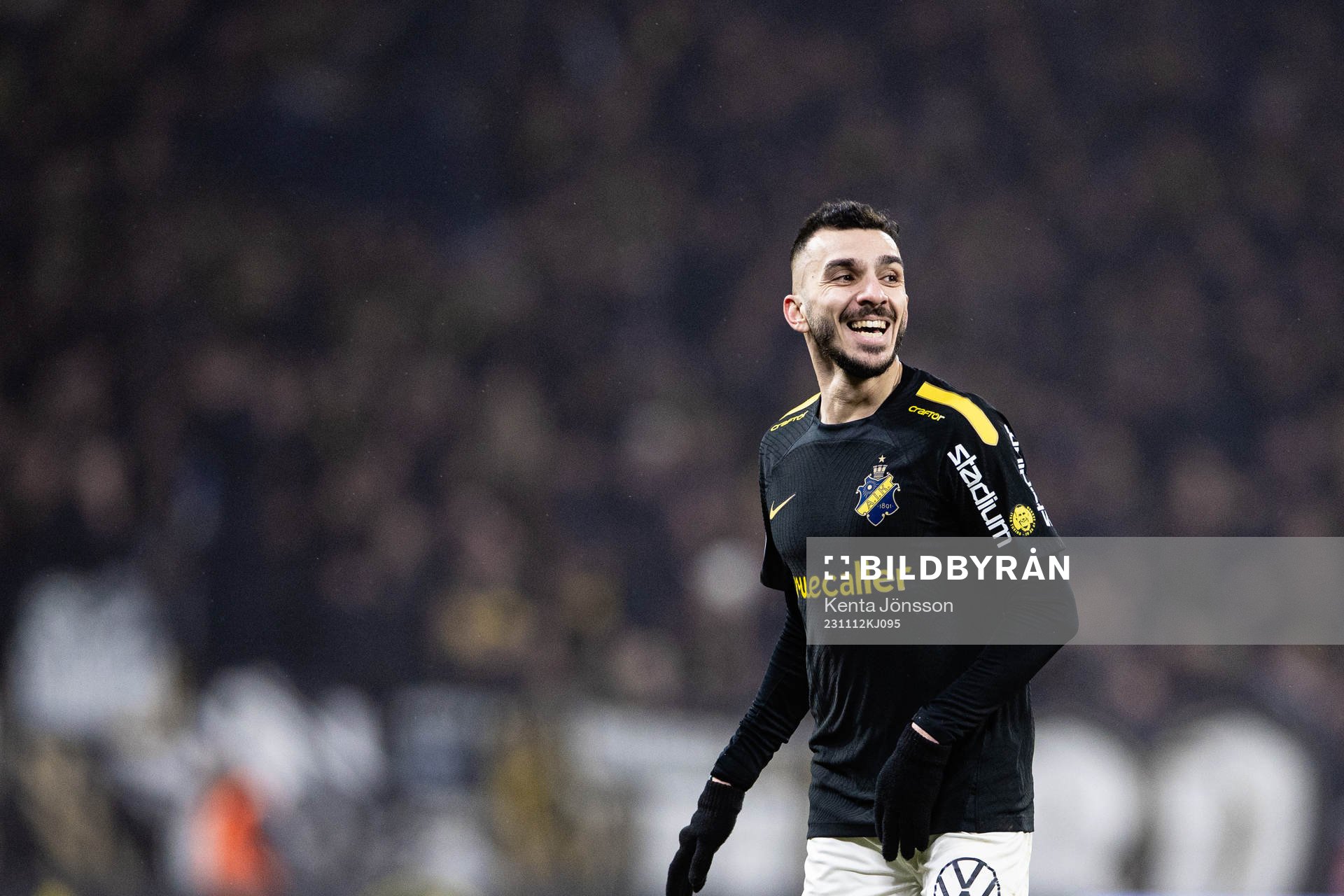 s Ioannis Pittas jublar