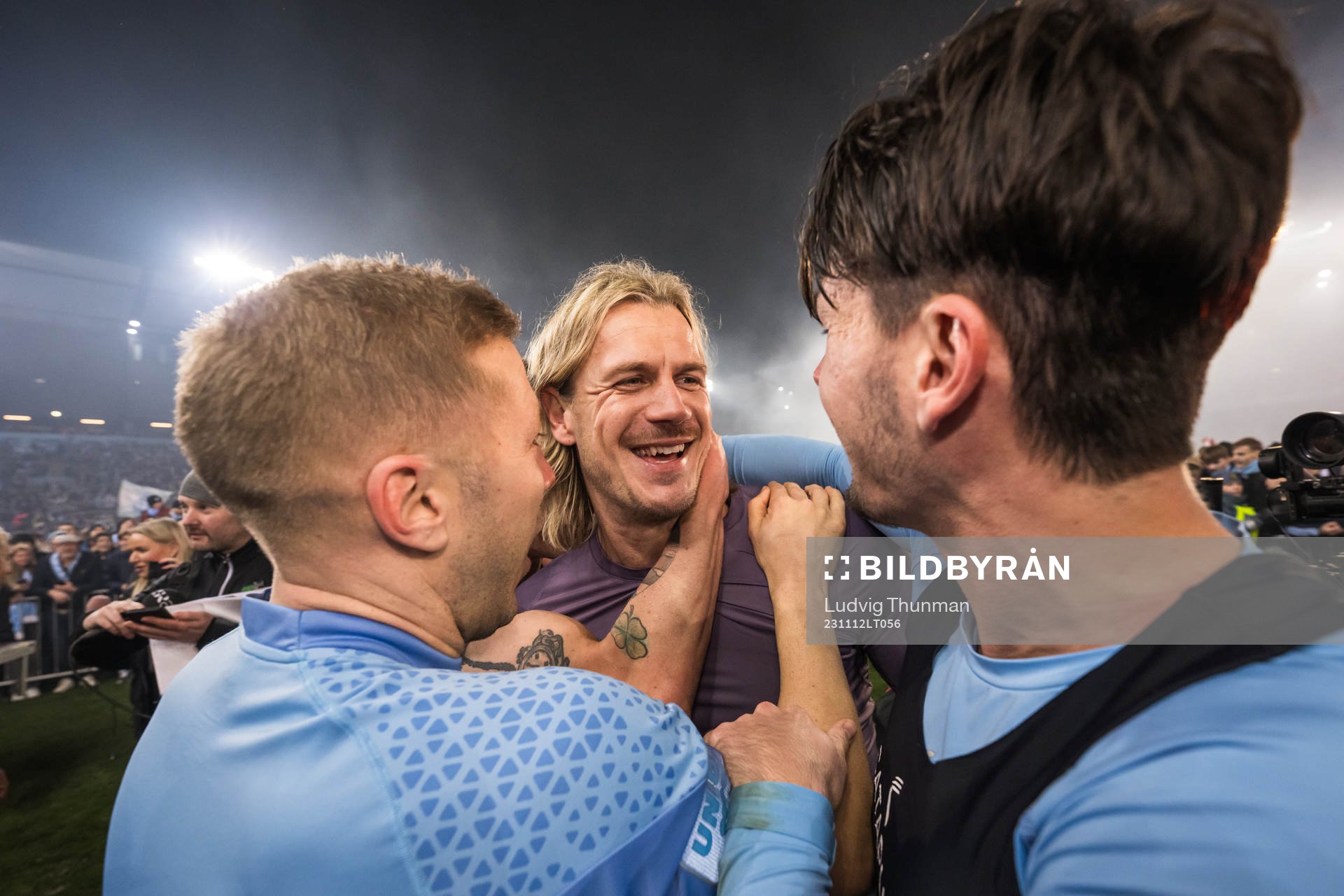 Malmö FFs målvakt Johan Dahlin jublar