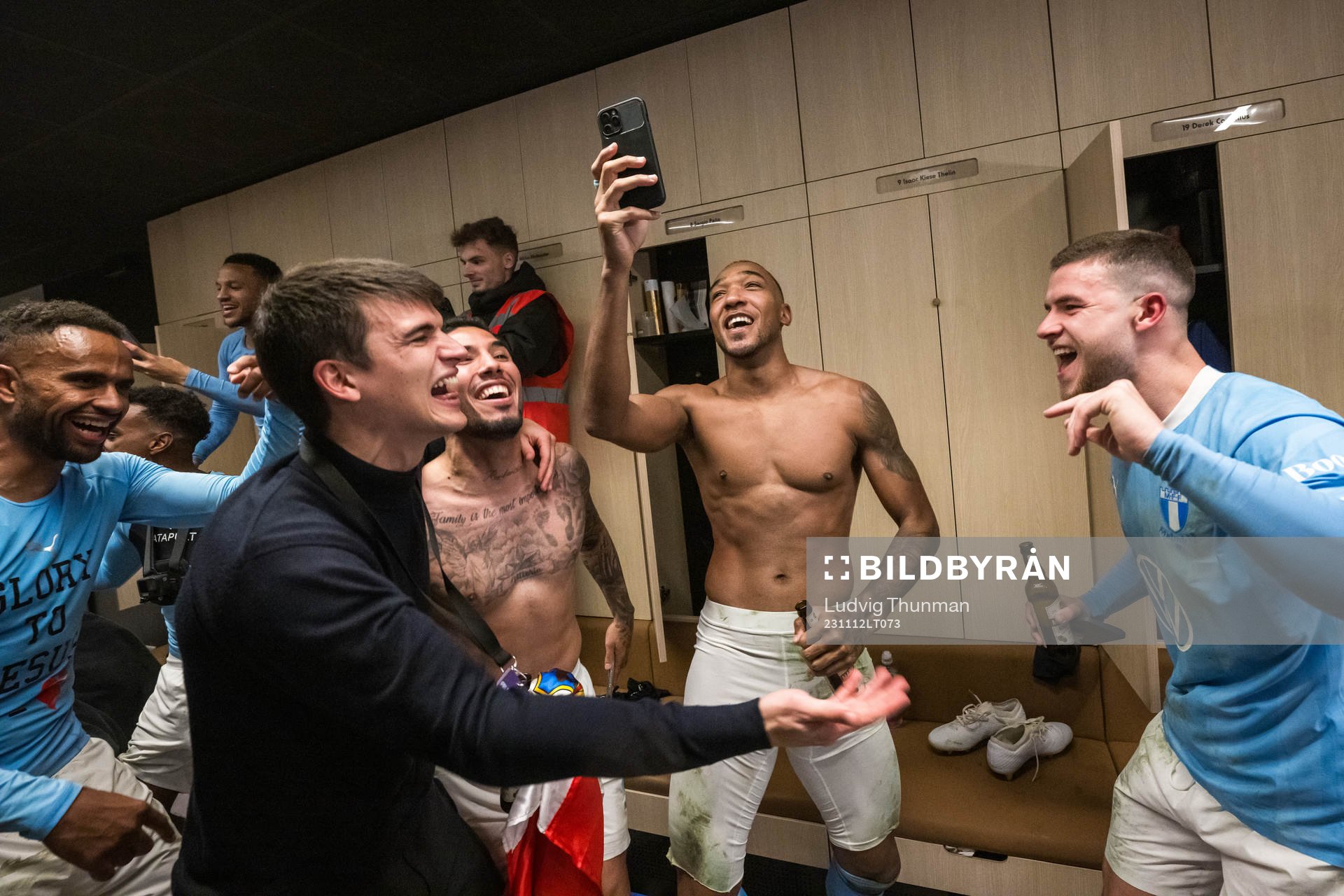 Malmö FFs Derek Cornelius jublar i omklädningsrummet