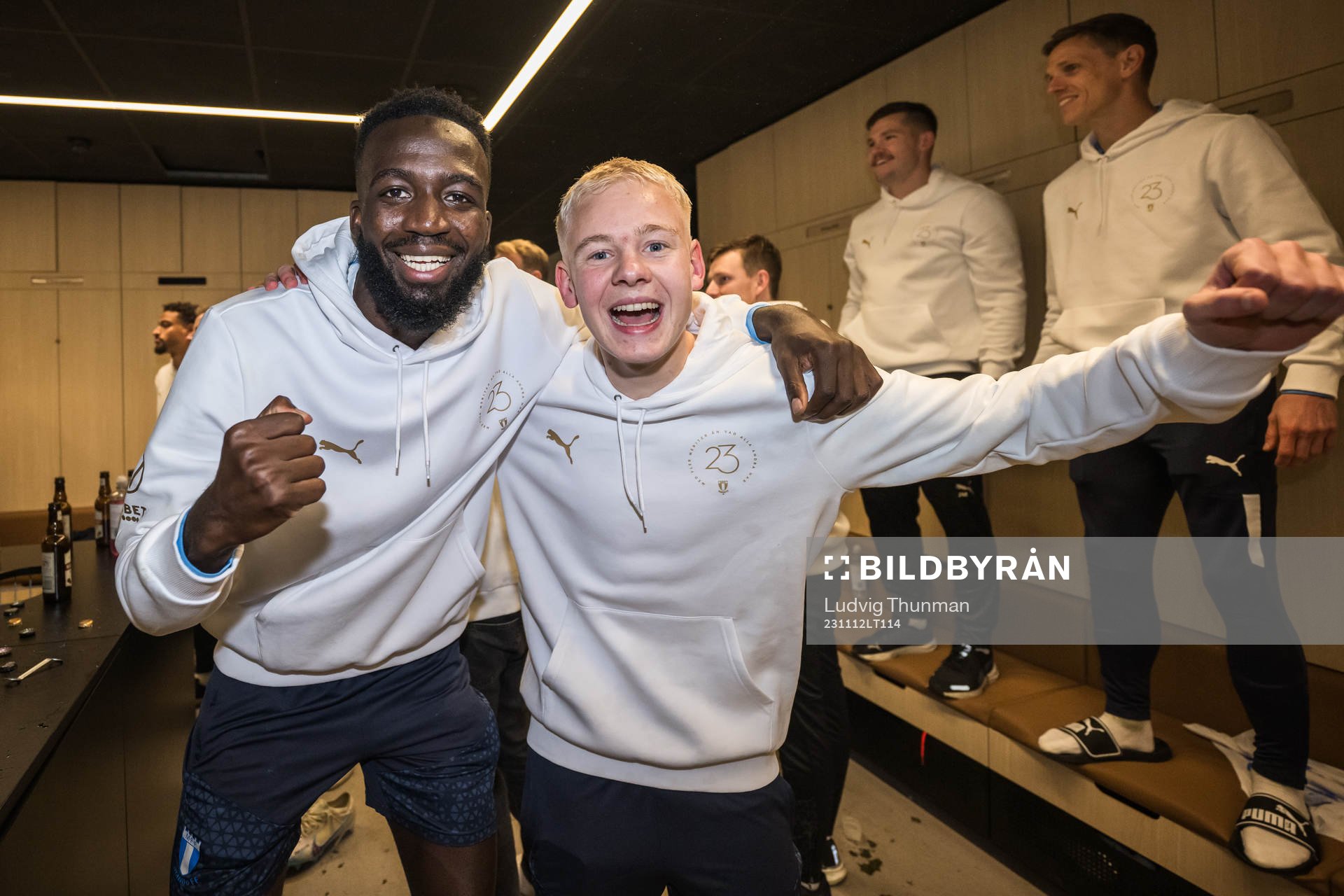 Malmö FFs Mahame Siby och Otto Rosengren  jublar i