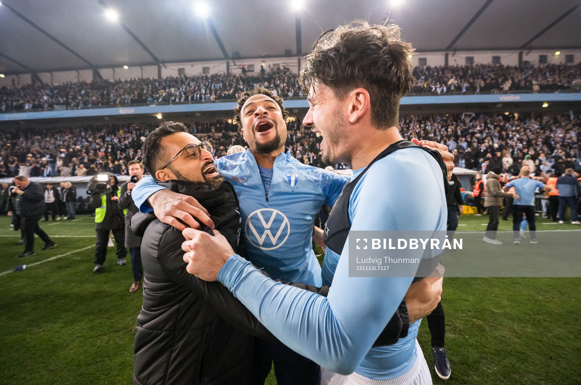 Malmö FFs Joseph Ceesay och Stefano Vecchia jublar