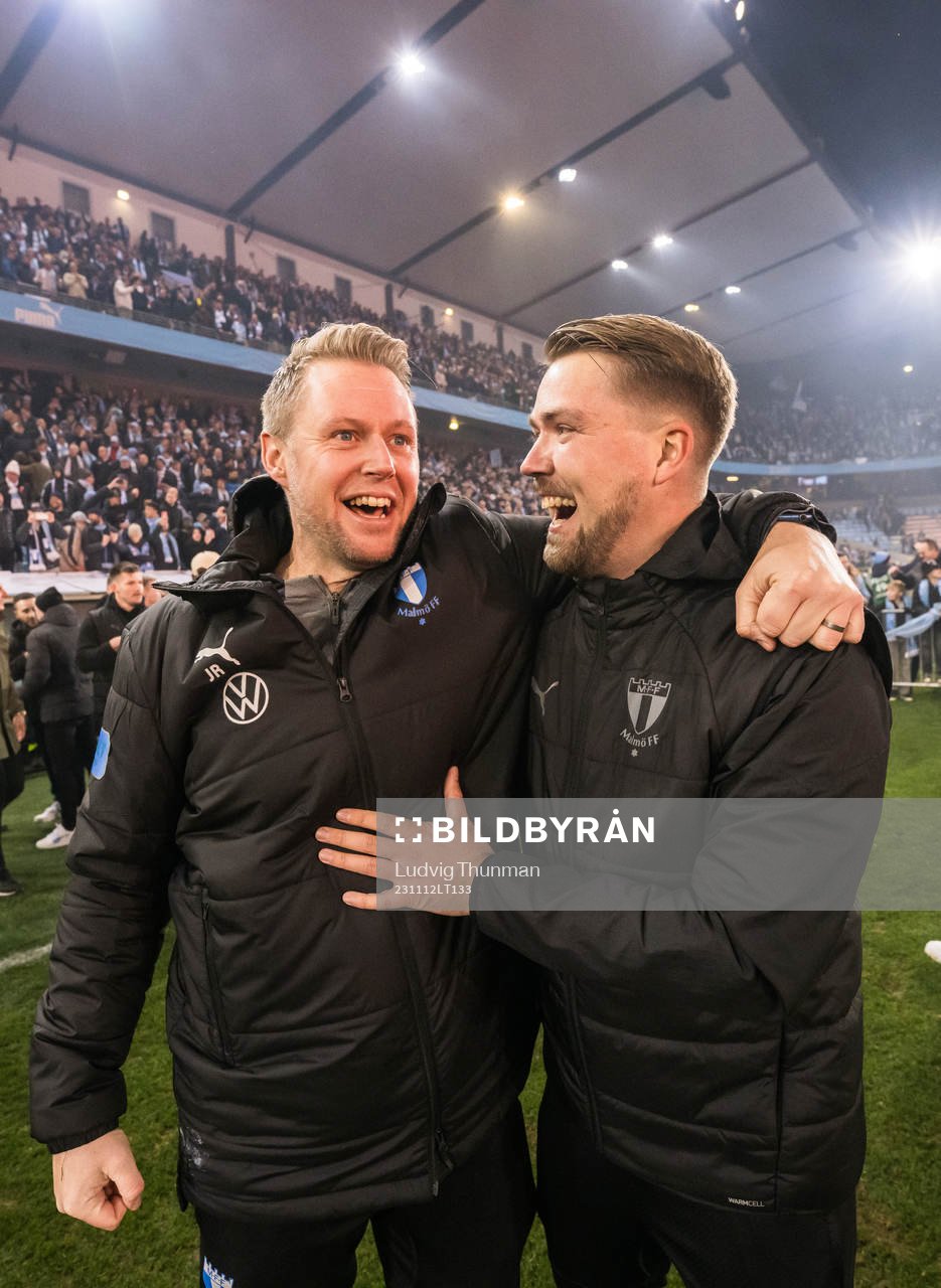 Malmö FFs sjukgymnast Jesper Robertsson och assisterande