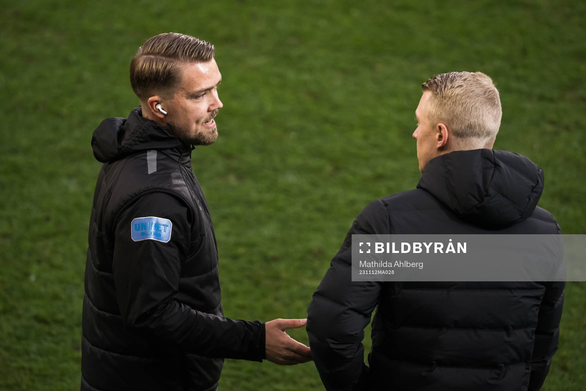 Malmö FFs assisterande tränare Theodor Olsson reagerar