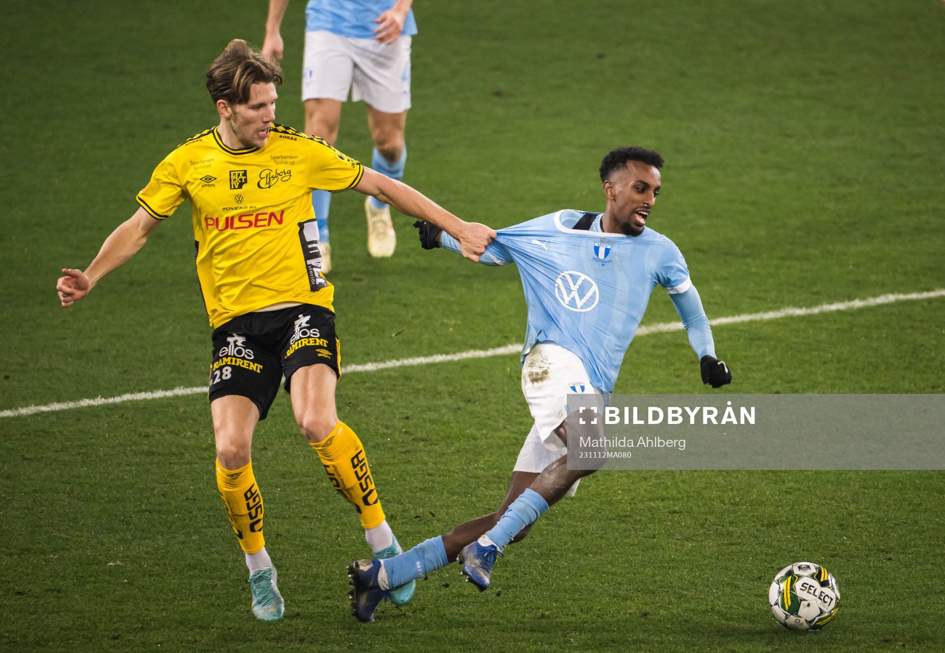 Elfsborgs Noah Söderberg och Malmö FFs Taha Ali
