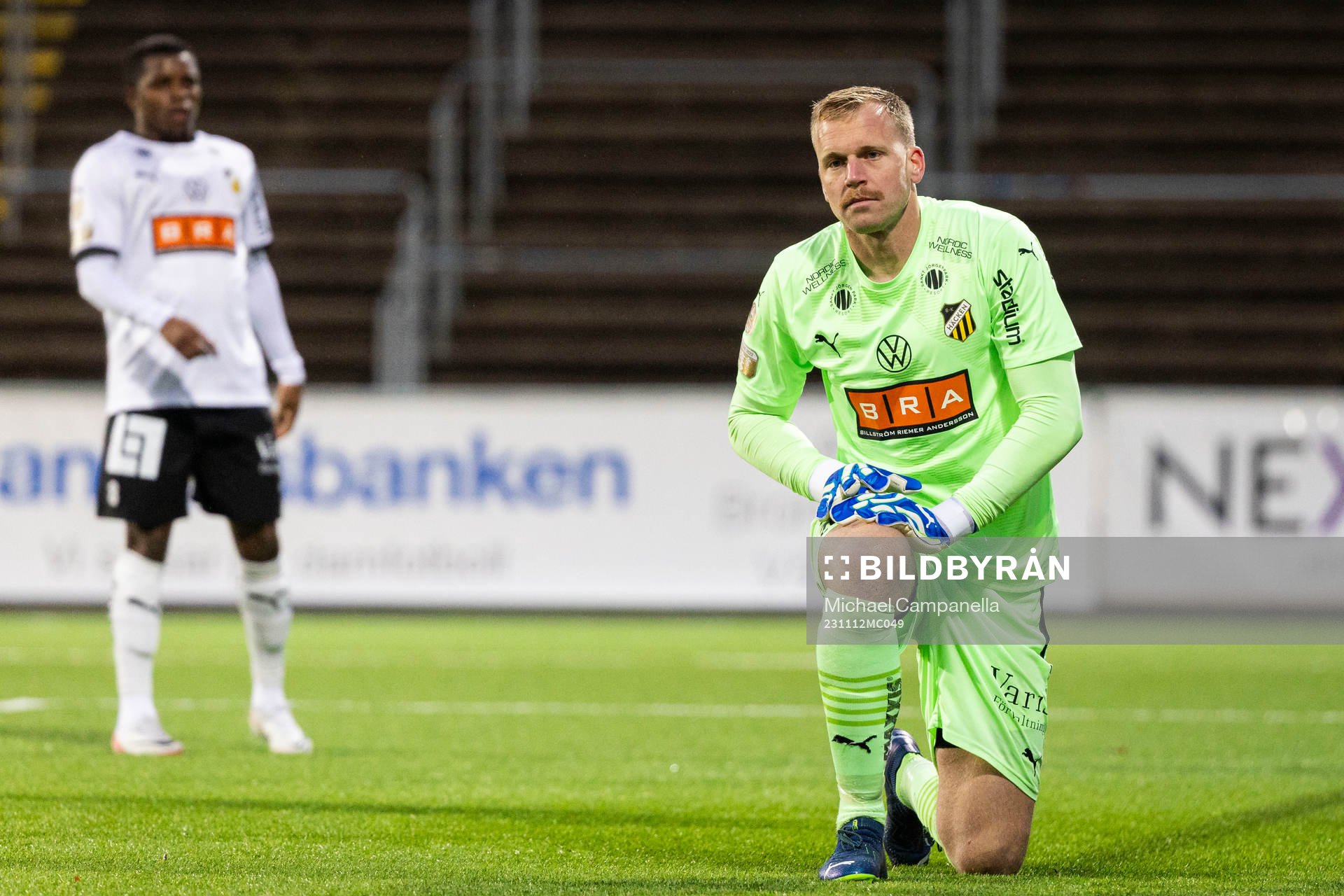 Häckens målvakt Peter Abrahamsson  deppar
