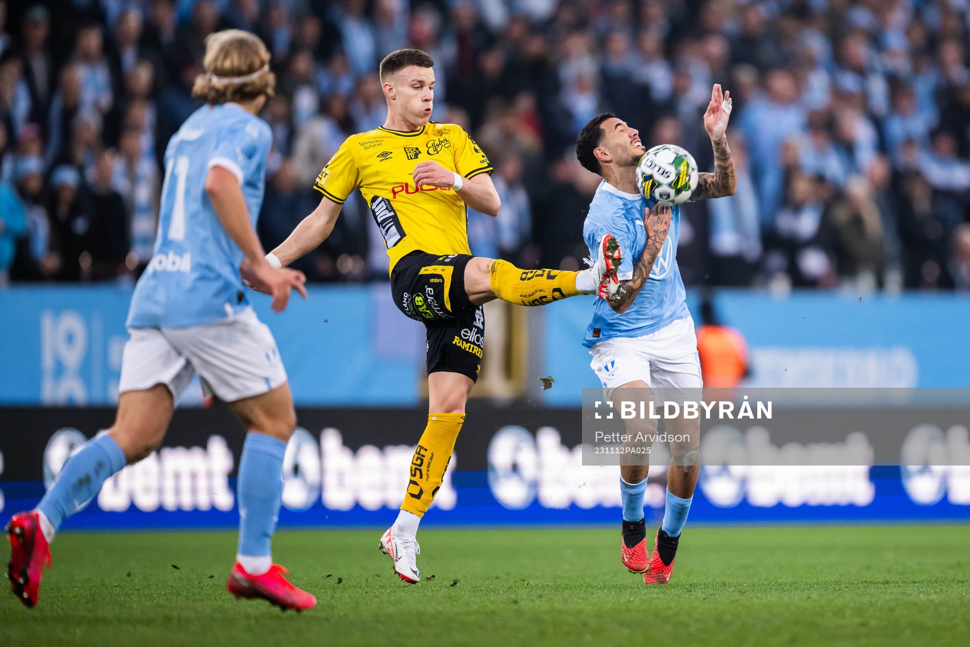 Elfsborgs Andri Fannar Baldursson och Malmö FFs Sergio Pena