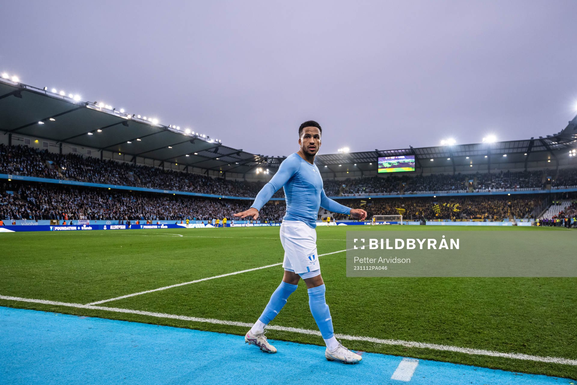 Malmö FFs Martin Olsson går av plan