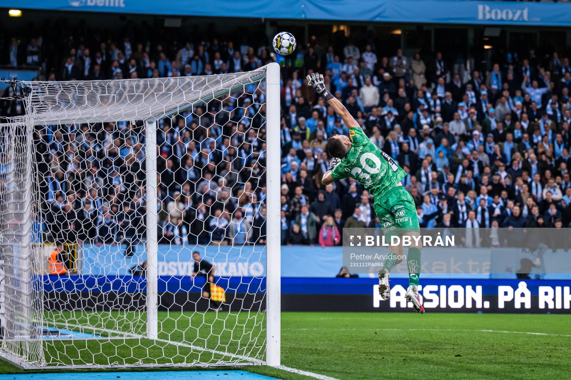 Elfsborgs målvakt Hakon Valdimarsson med räddning
