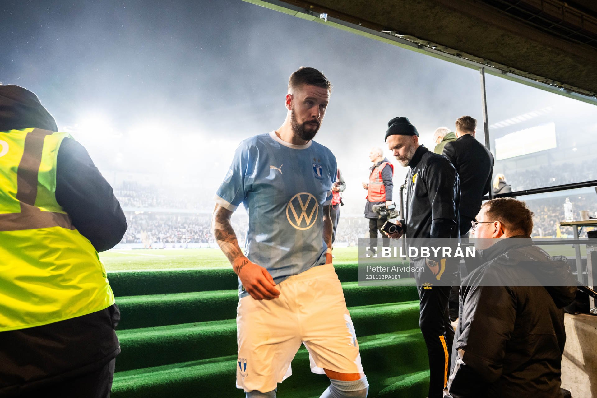 Malmö FFs Pontus Jansson lämnar plan