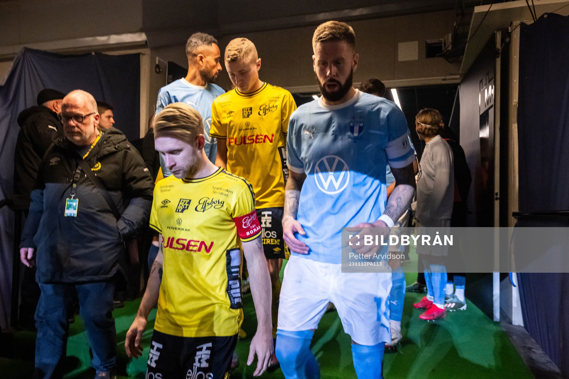 Elfsborgs Johan Larsson och Malmö FFs Pontus Jansson går