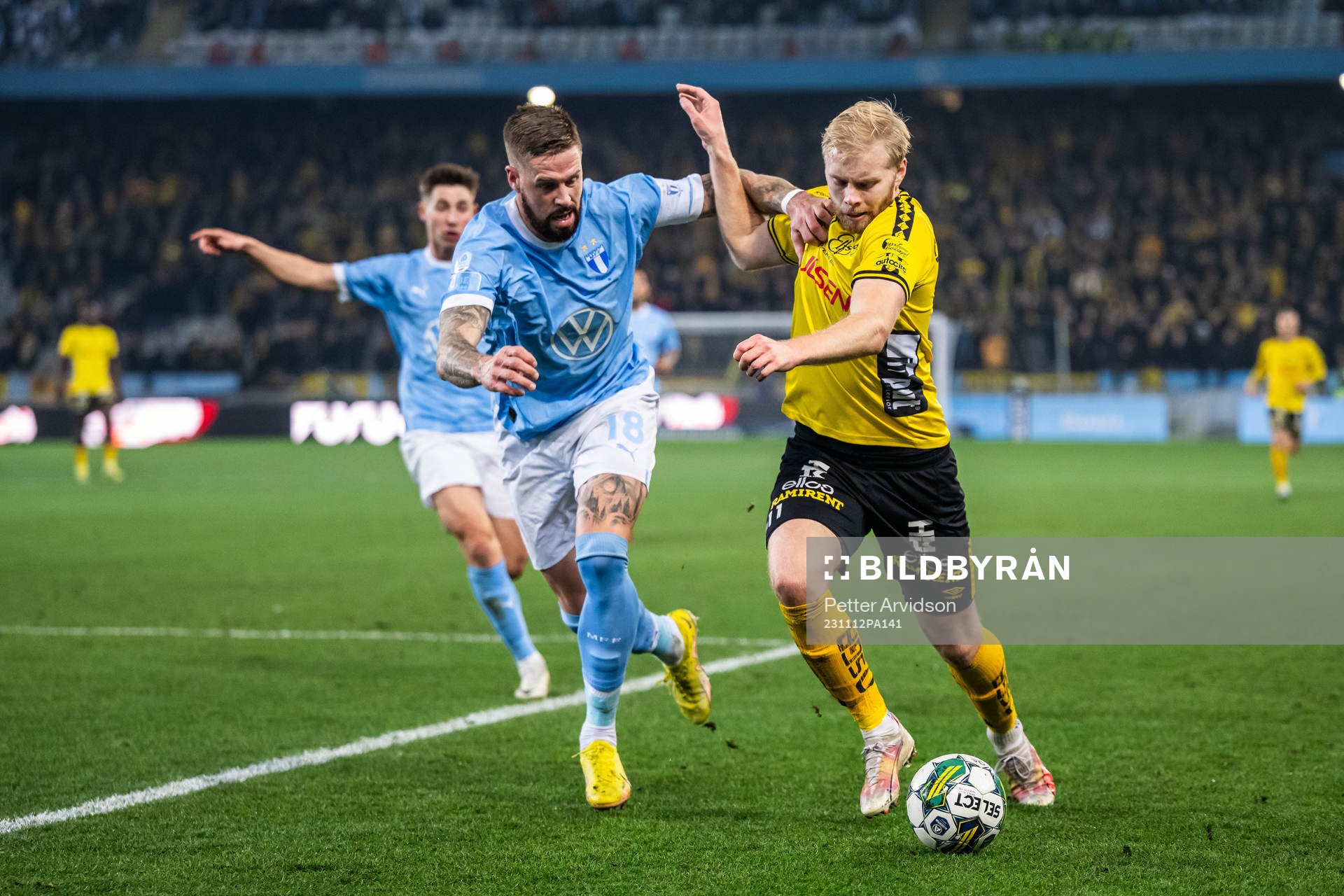 Malmö FFs Pontus Jansson och Elfsborgs Sveinn Guðjohnsen
