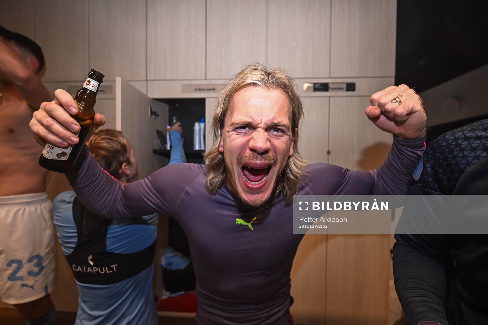 Malmö FFs målvakt Johan Dahlin jublar över SM-guldet