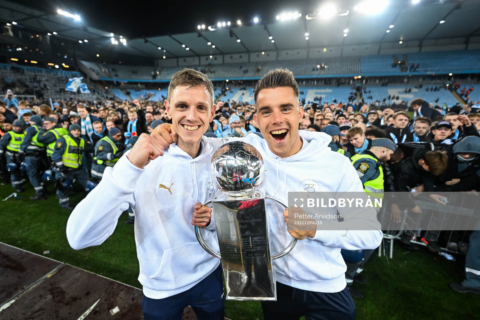 Malmö FFs Søren Rieks och Jonas Knudsen jublar med