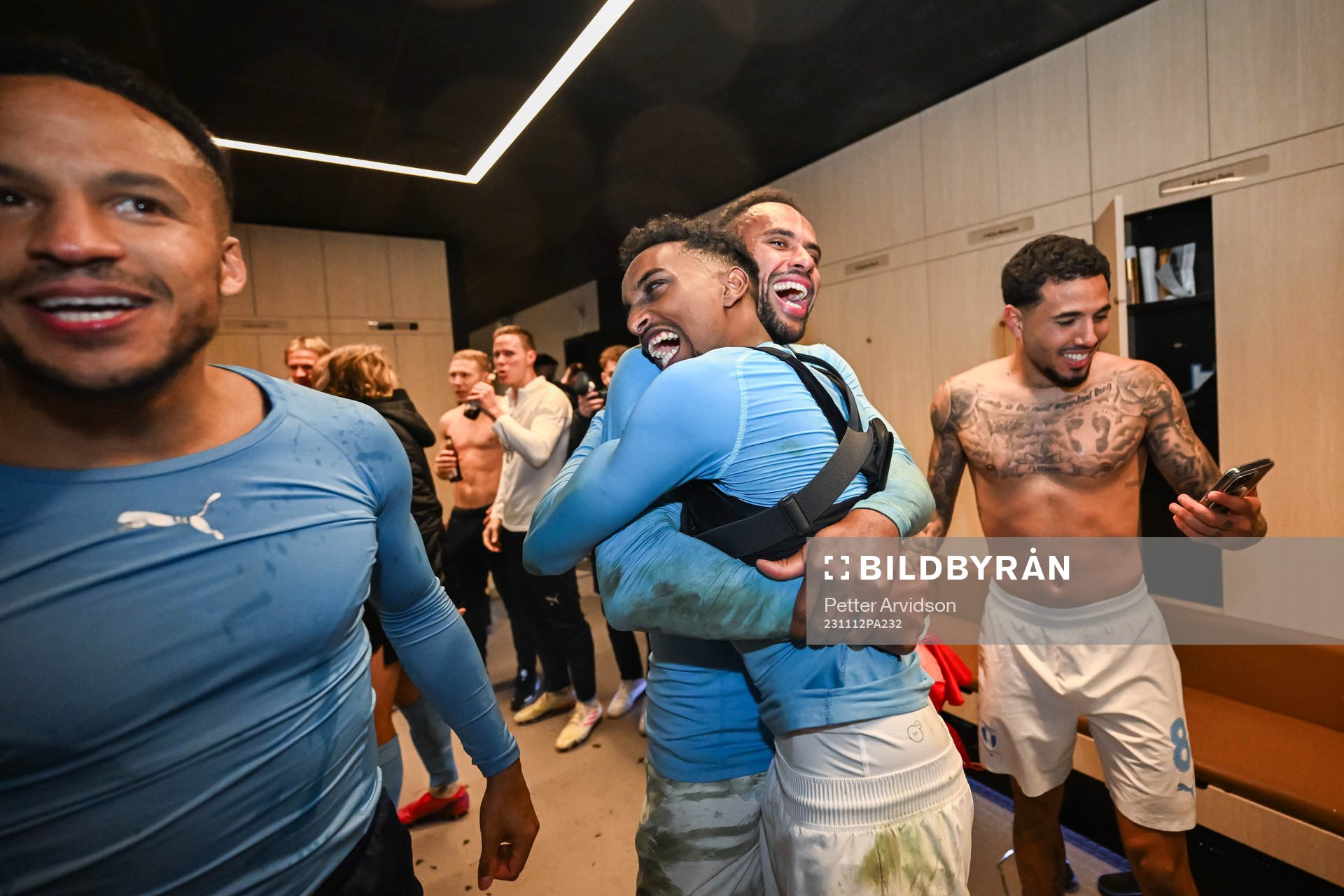 Malmö FFs Taha Ali och Isaac Kiese Thelin jublar över