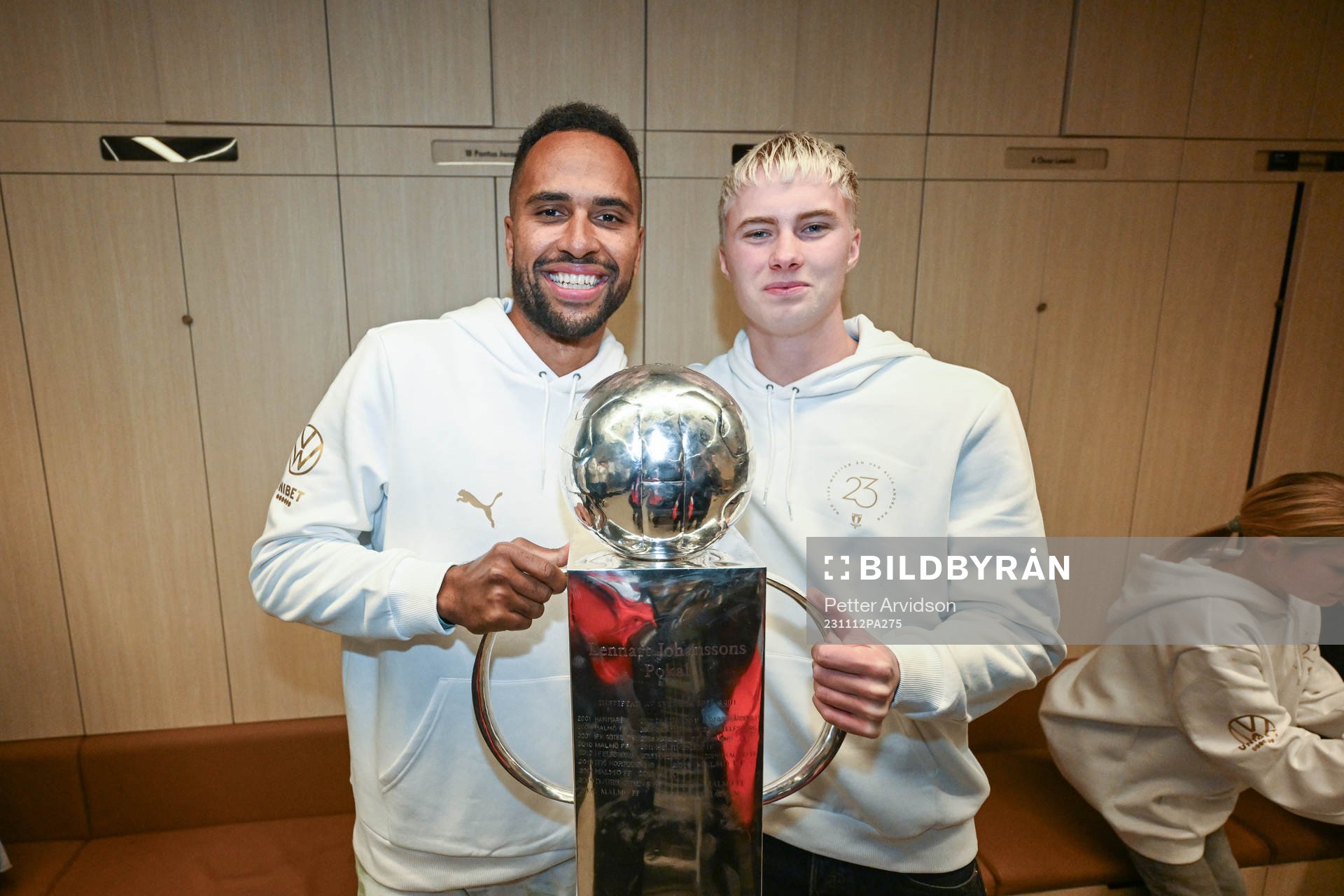 Malmö FFs Isaac Kiese Thelin och Daniel Gudjohnsen jublar