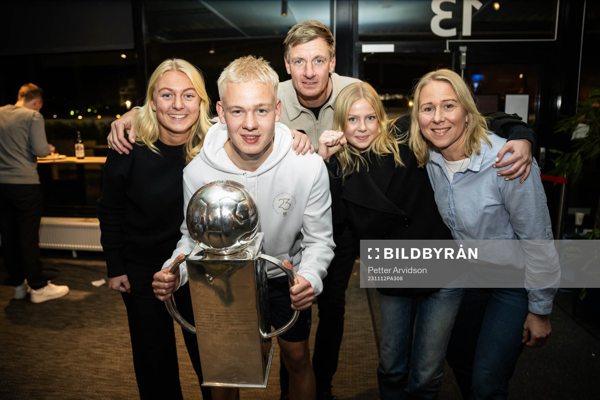 Malmö FFs Otto Rosengren med pappa Patrik och familj på